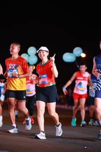 BIB: 880
                            <button type="button" onclick="openModal(22977152)" class="btn btn-primary btn-sm float-right btn-popup" data-toggle="modal" data-target=".modal-high-quality">
                        <i class="fas fa-shopping-cart"></i> Add to Cart
                    </button>
                                            <button type="button" onclick="isThisMe(22977152, true)" class="btn btn-success btn-sm float-right btn-popup btn-isme hidden" data-toggle="tooltip" data-placement="bottom" title="นี่คือรูปของคุณใช่ไหม คลิกที่นี่เพื่อเอาเข้าอัลบั้ม">
                        <i class="fas fa-plus"></i> Add to album
                    </button>
                    <button type="button" onclick="isThisMe(22977152, false)" class="btn btn-warning btn-sm float-right btn-popup btn-isnotme hidden">
                        <i class="fas fa-ban"></i> Remove from album
                    </button>